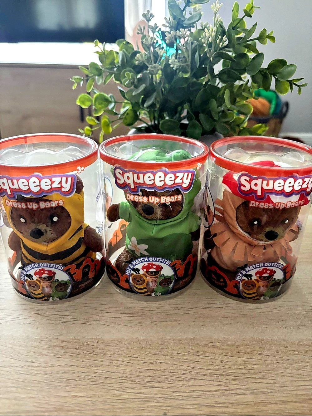 Squeeezy Dress Up Bears 3-Pack Collectible Bears NWT